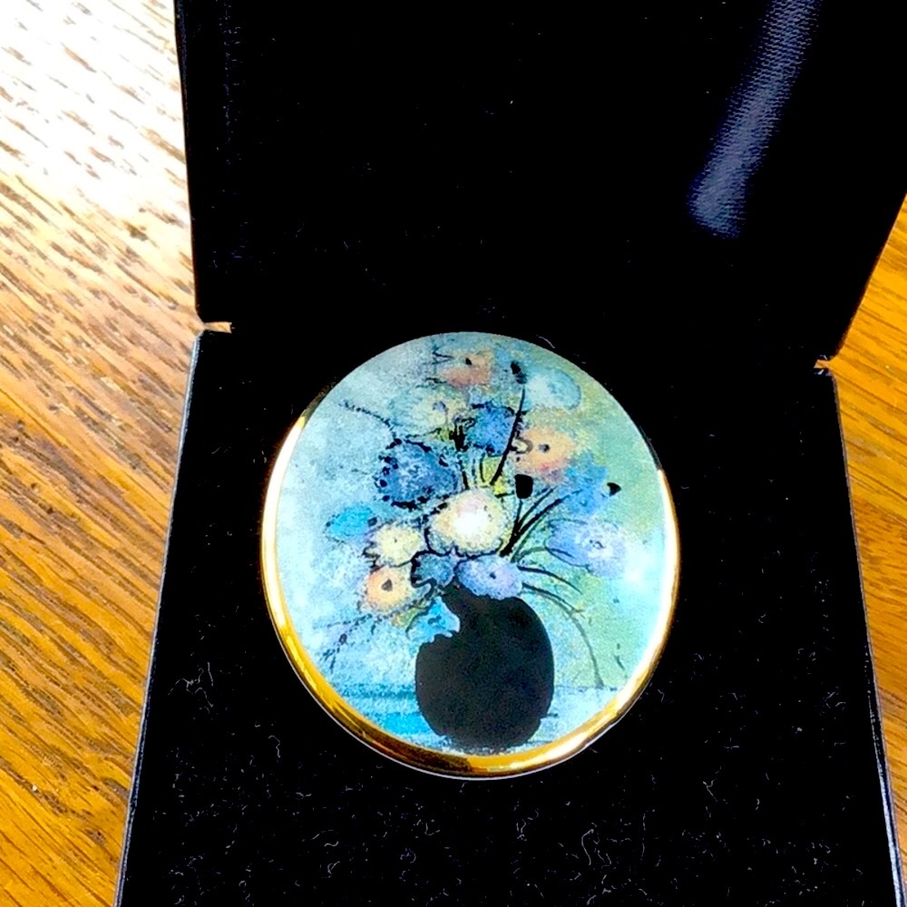 Brooch